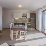 Apartamento In 34970 *