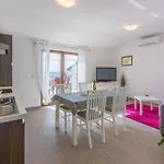Apartamento In 34970 Crikvenica